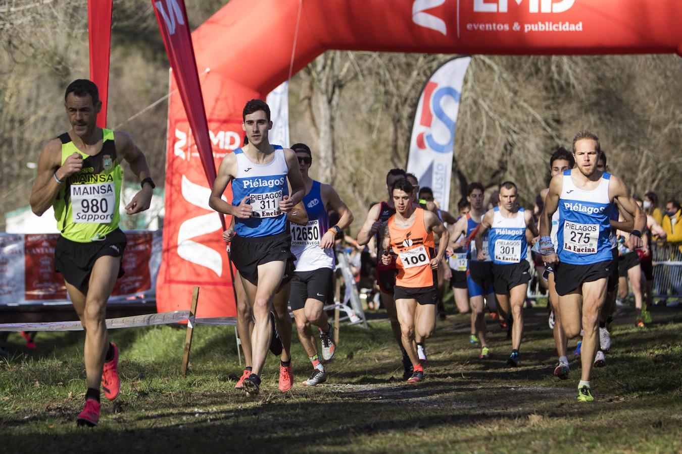 Los competidores del campeonato regional de Cross