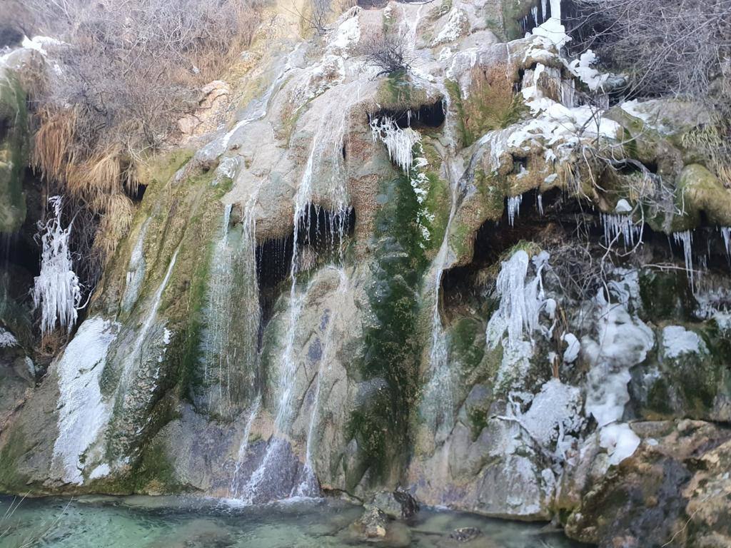 Cascada del Tobazo con hielo este martes