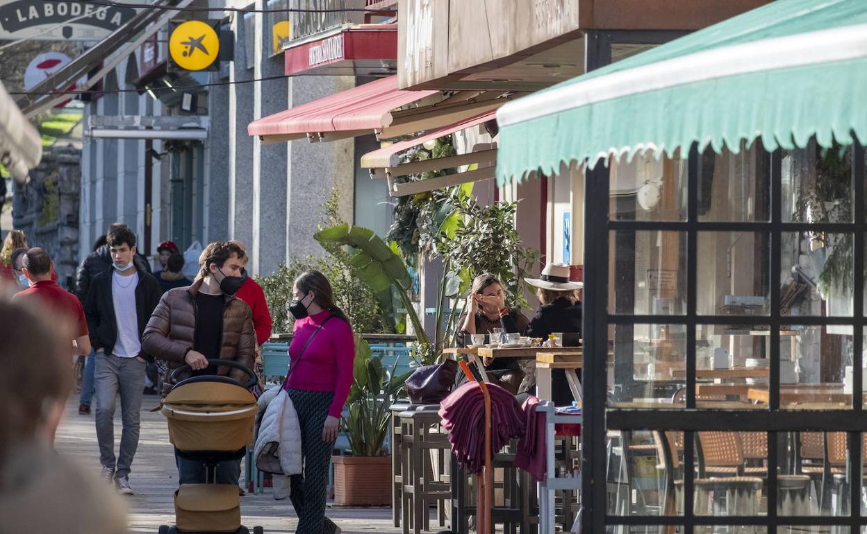 Bajan todos los indicadores de la pandemia en Cantabria