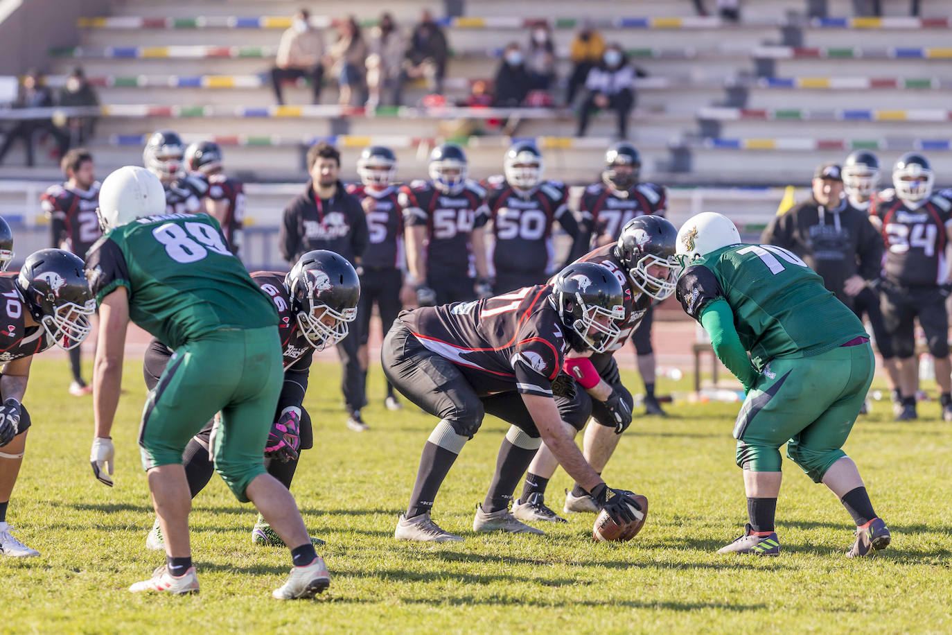 Fotos: Los Cantabria Bisons arrasan en el derbi de fútbol americano