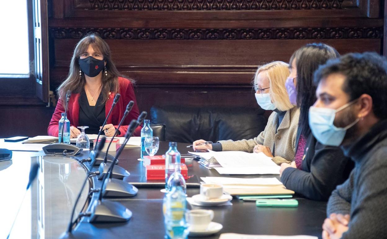 La presidenta del Parlament, Laura Borràs, durante la reunión de la Mesa de la cámara catalana. 