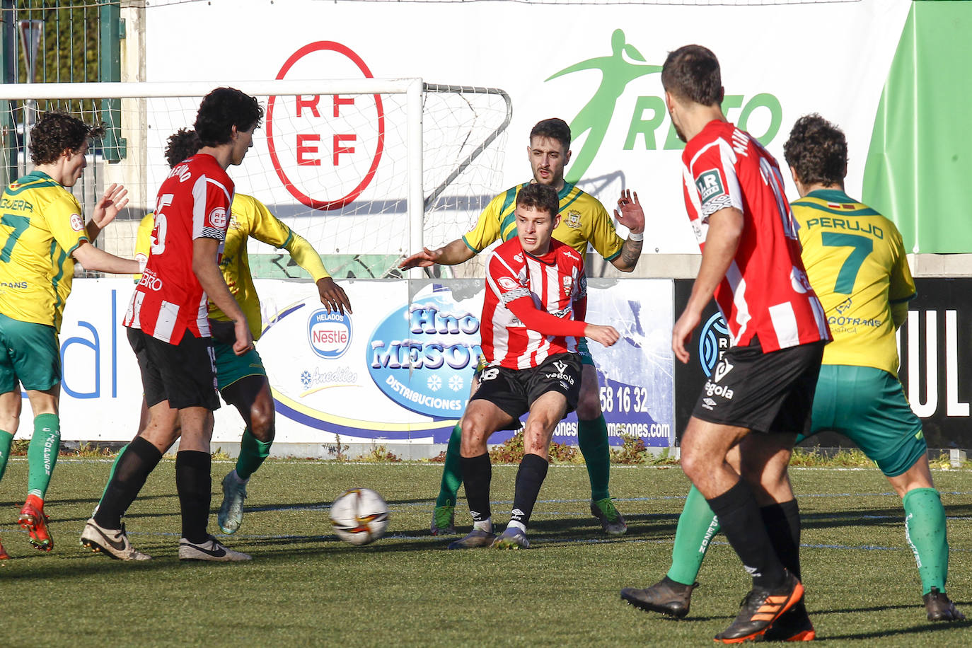 Fotos: Tropezón y Logroñés B empatan a cero