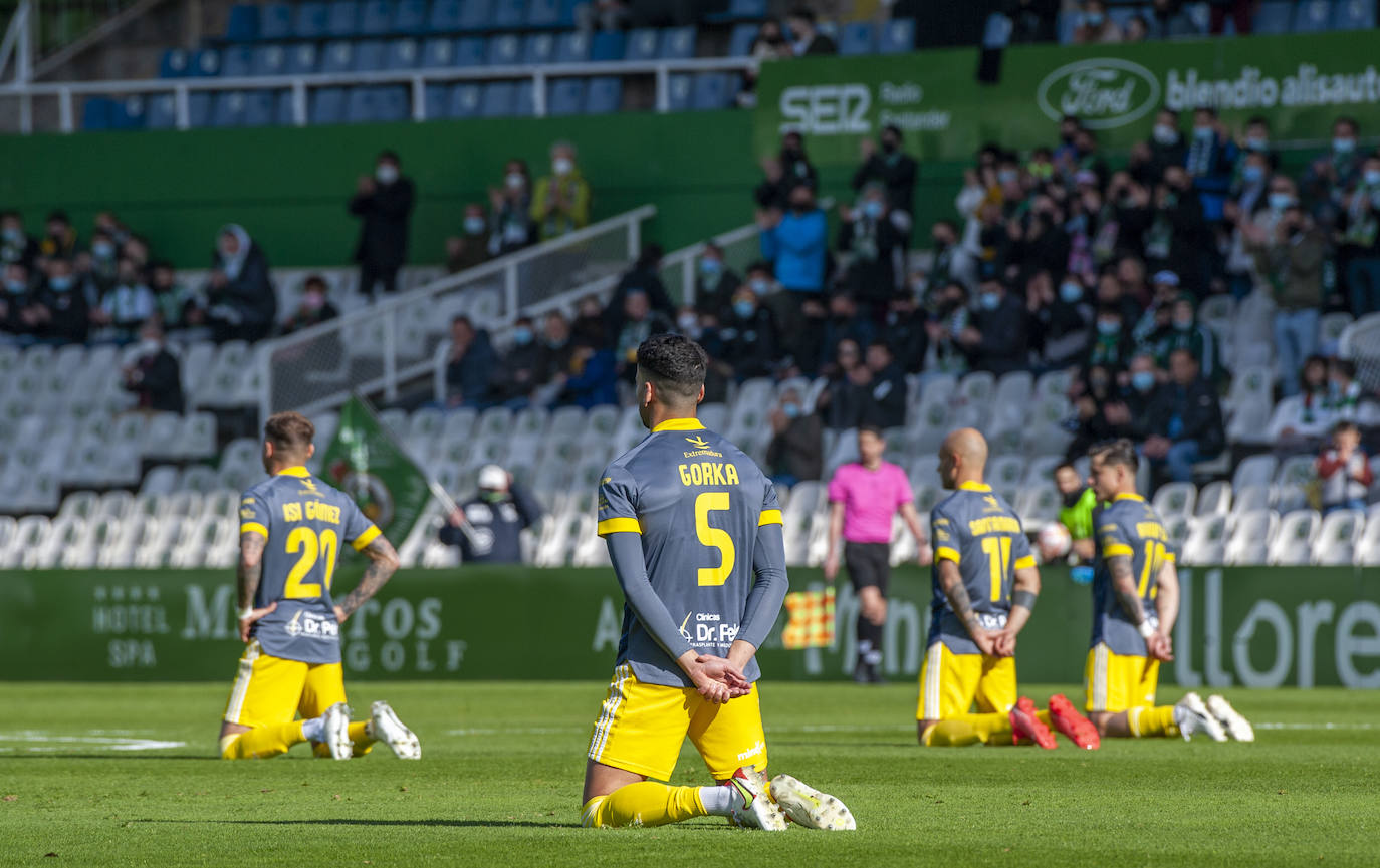 Fotos: Las mejores imágenes del Racing-Badajoz