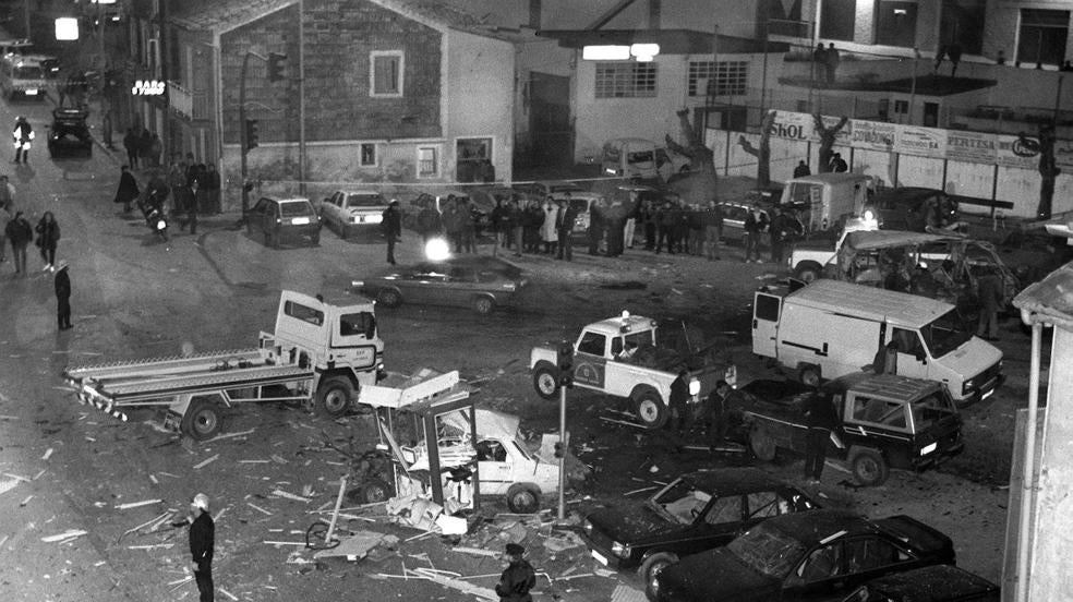 30 años del atentado terrorista en el que ETA mató a tres personas en La Albericia