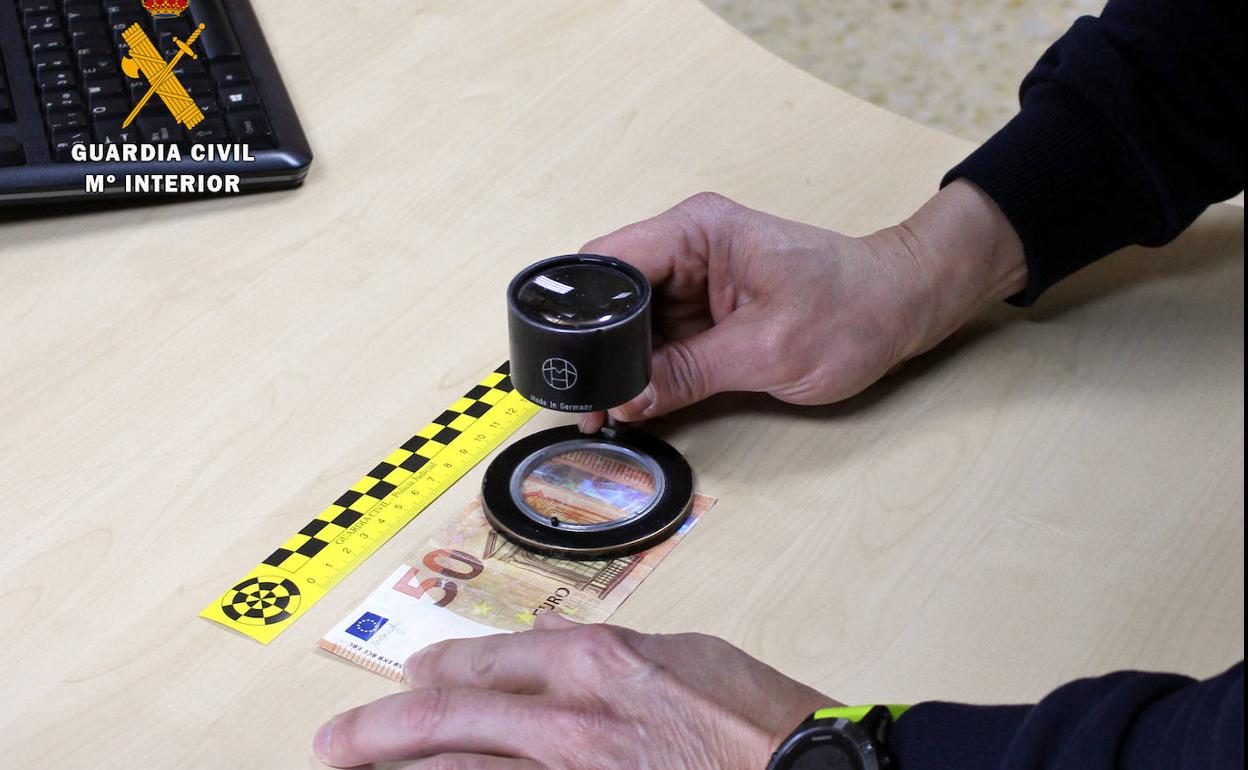 Detenido por pagar con billetes falsos en dos establecimientos de Los Corrales