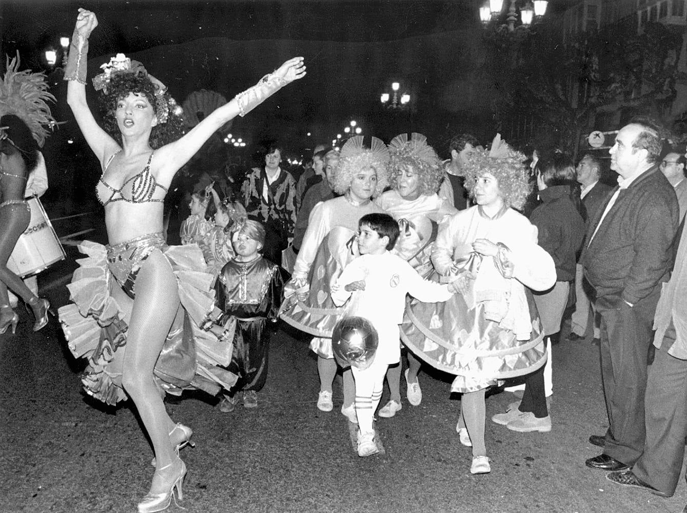 Con esta alegría se vivía el carnaval en Santander en marzo de 1992