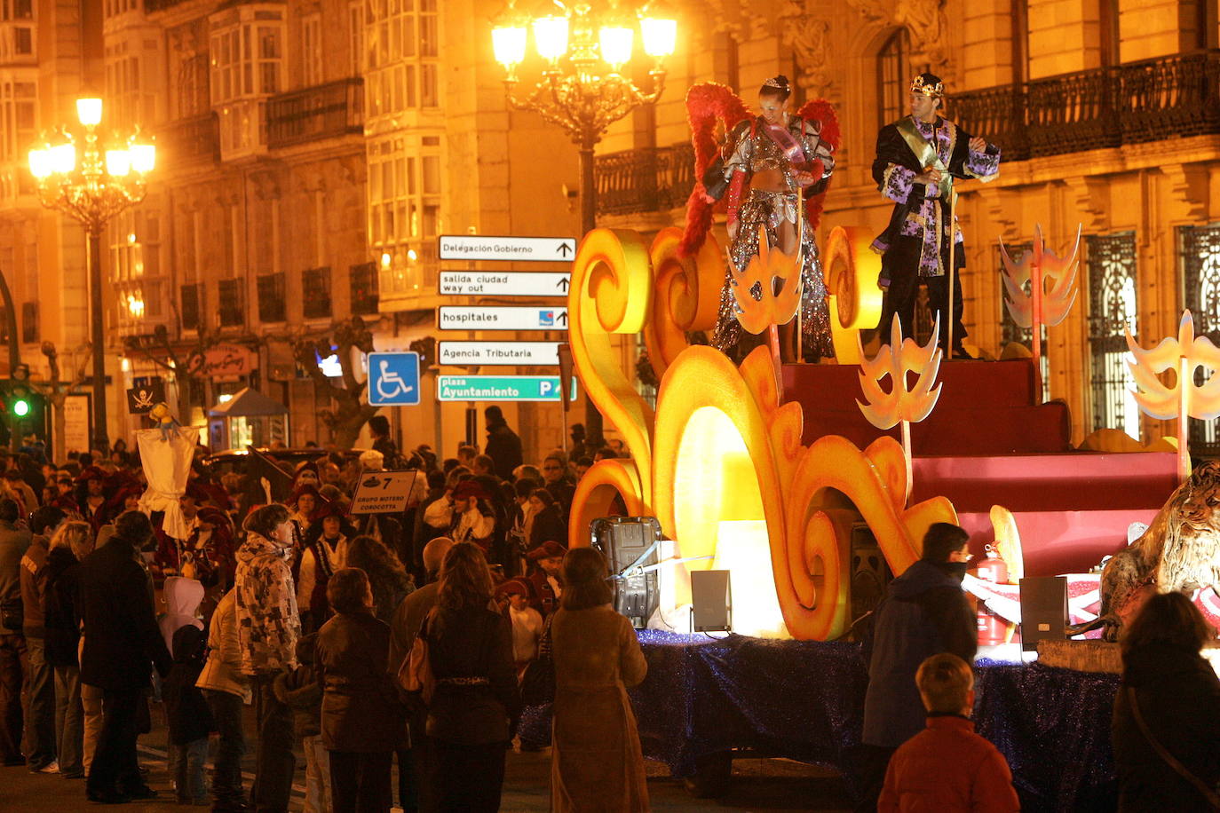 El rey y la reina del carnaval de Santander en 2008.