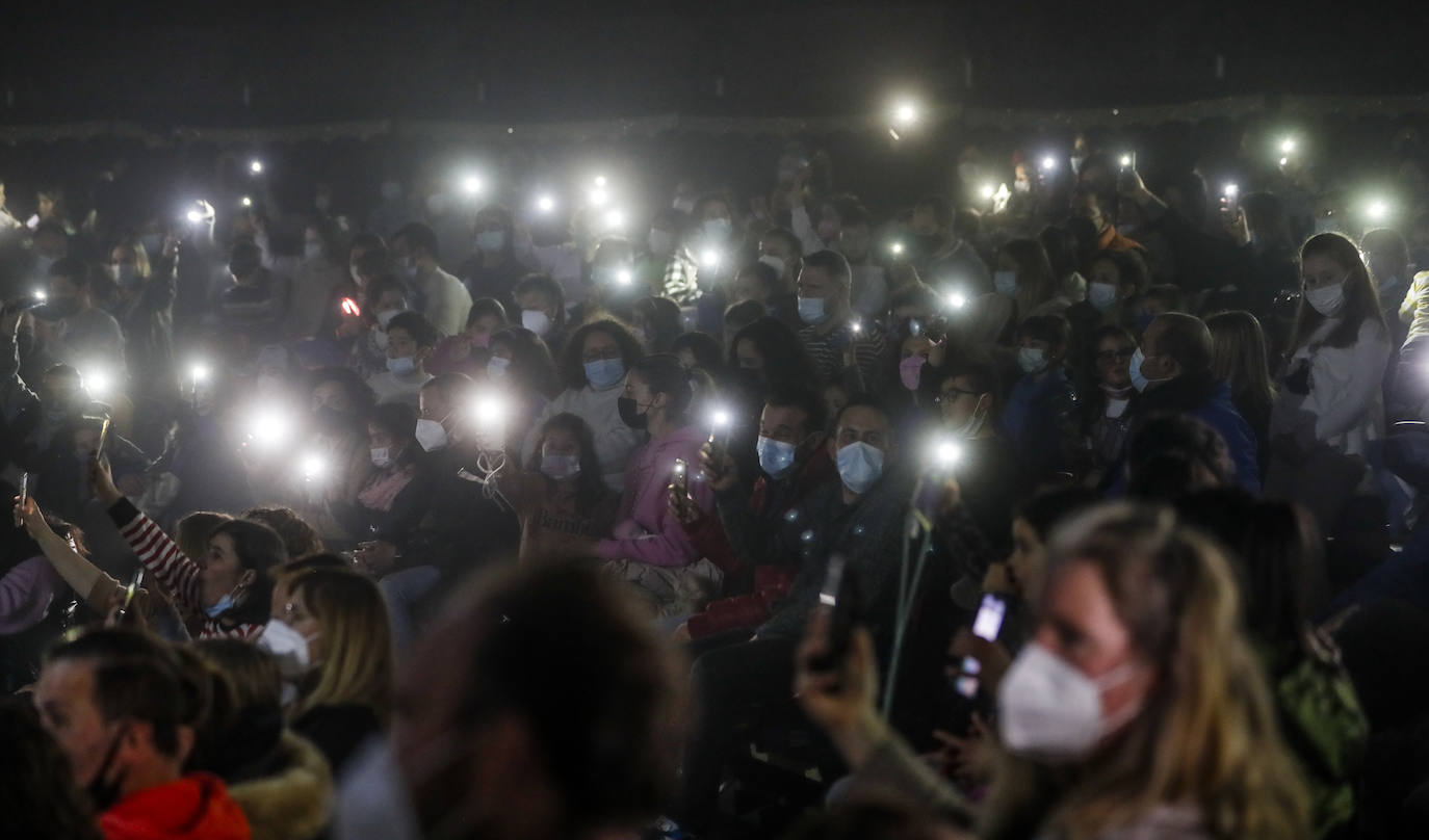Fotos: El espetáculo del agua bajo una carpa