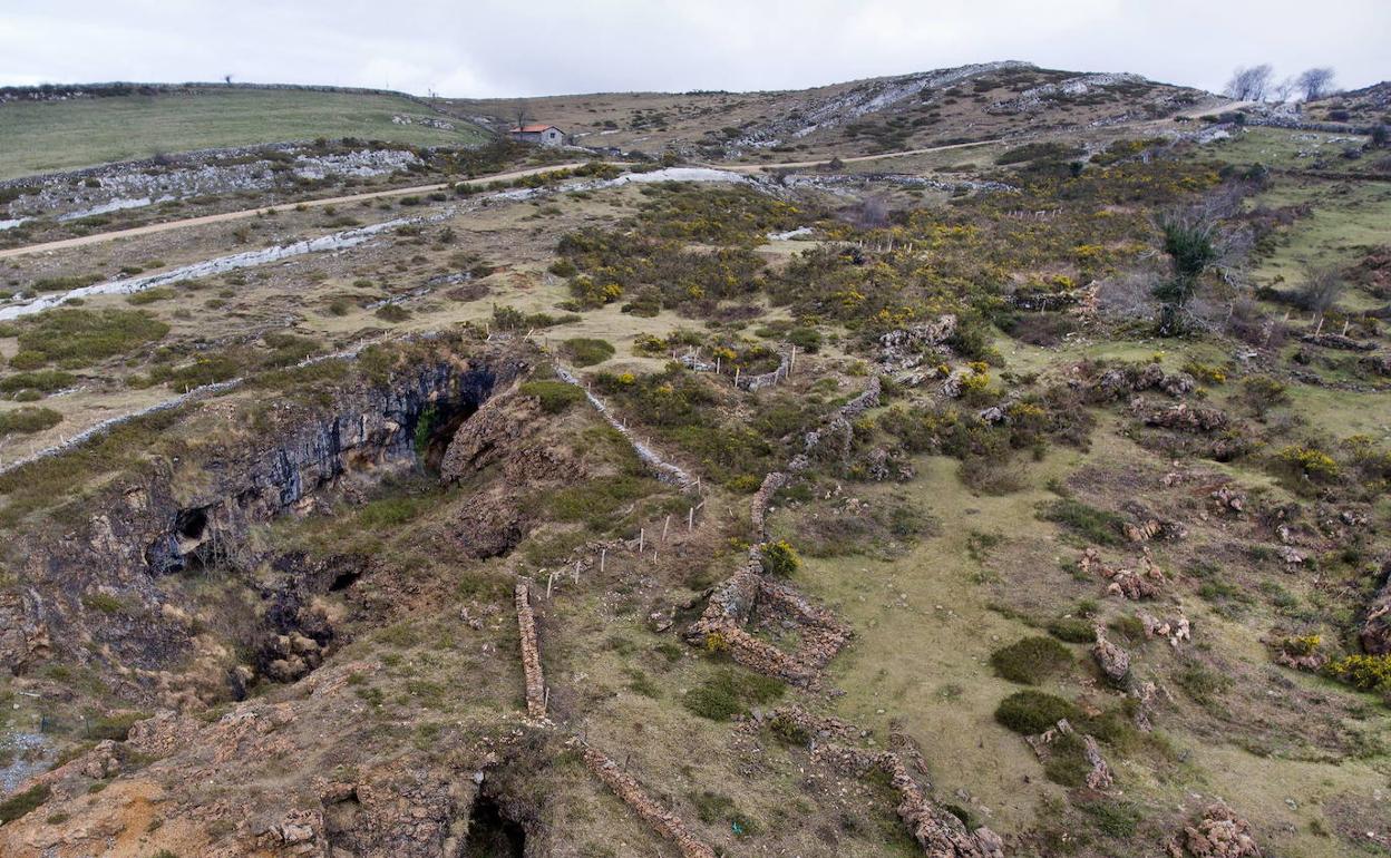 Vista de los restos de la minas de zinc, en la zona del Soplao.