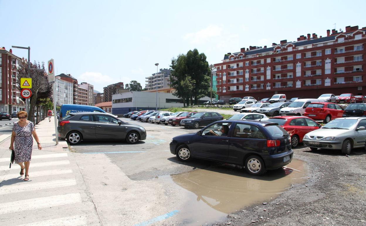 CastroVerde denuncia la contratación «a dedo» de un informe para regularizar la zona del Pachi Torre