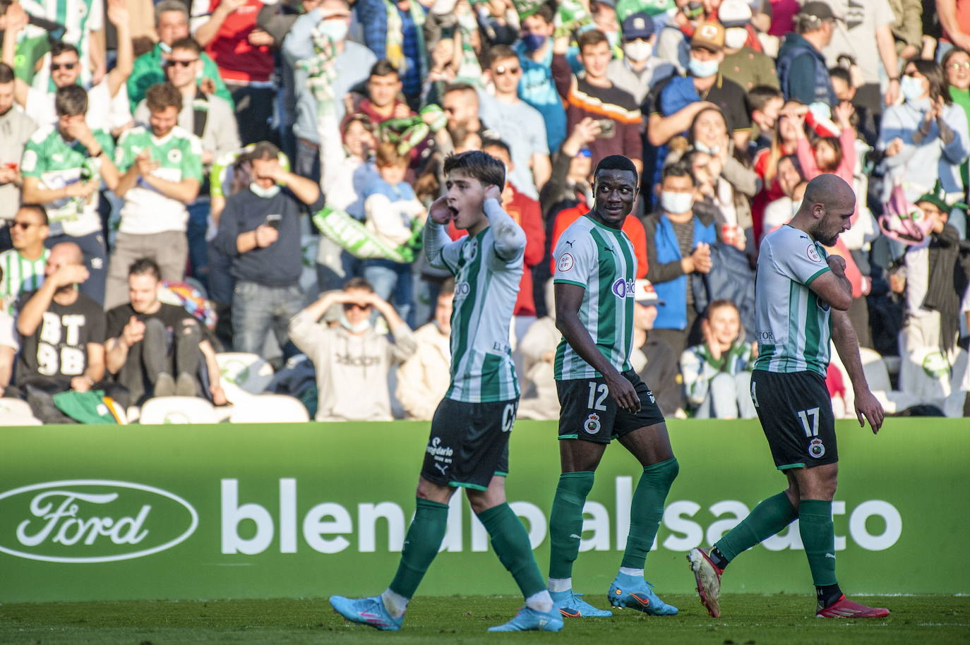 Torre quiere oir a la afición en el choque ante el Real Unión disputado en los Campos de Sport de El Sardinero.