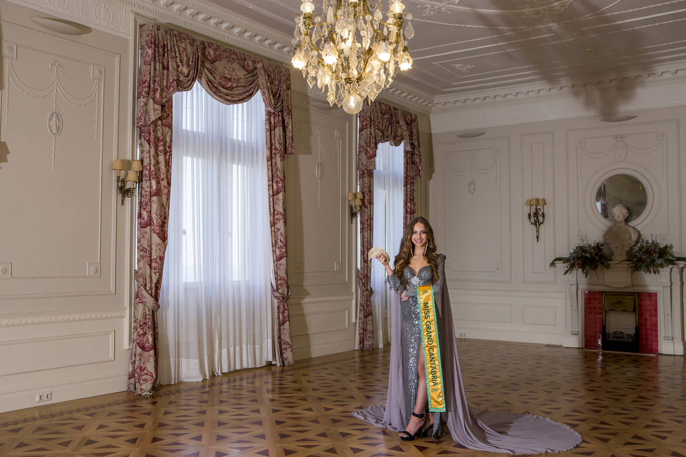 Sesión fotográfica en el Palacio de la Magdalena de la nueva guapa oficial cántabra y 'Miss Grand Spain', Alba Dunkerbeck.