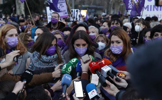 Podemos evita convertir el 8-M en un 'No a la guerra'