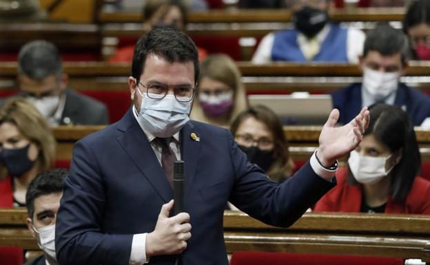 El presidente de la Generalitat, Pere Aragonès, interviene este miércoles durante el pleno del Parlament 