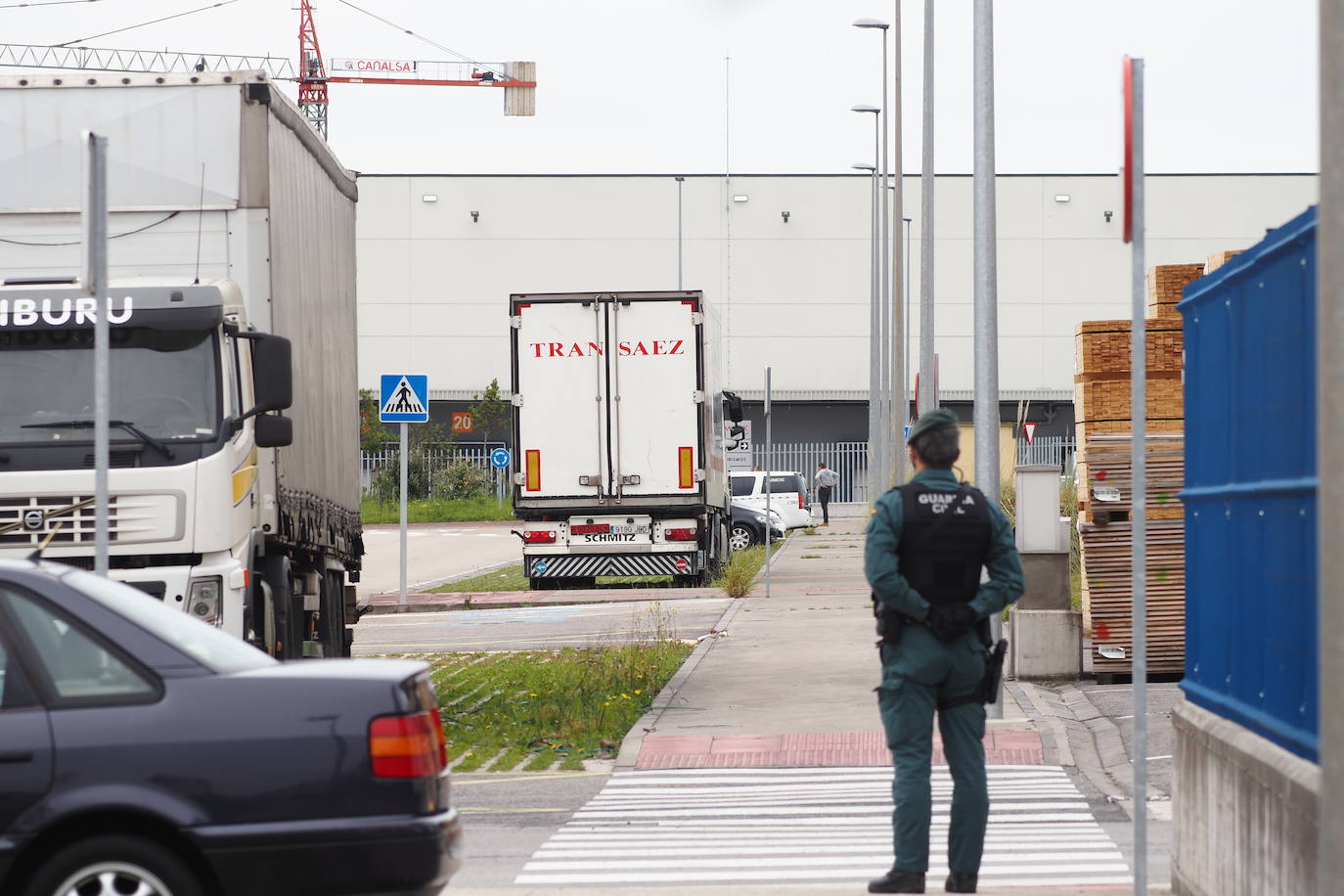 Camiones en el centro logístico de Lupa en Orejo