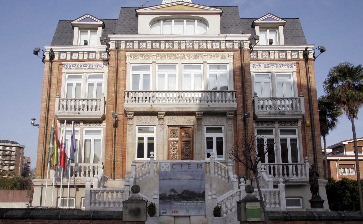 El Centro Cultural La residencia es uno de los edificios donde se instalarán los cargadores. 