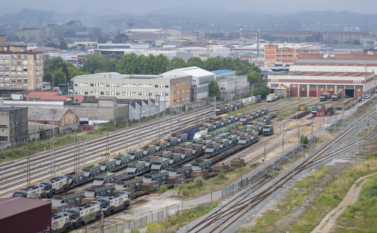 Parque de vías de Santander, que se concentrarán tras las obras de integración ferroviaria. 