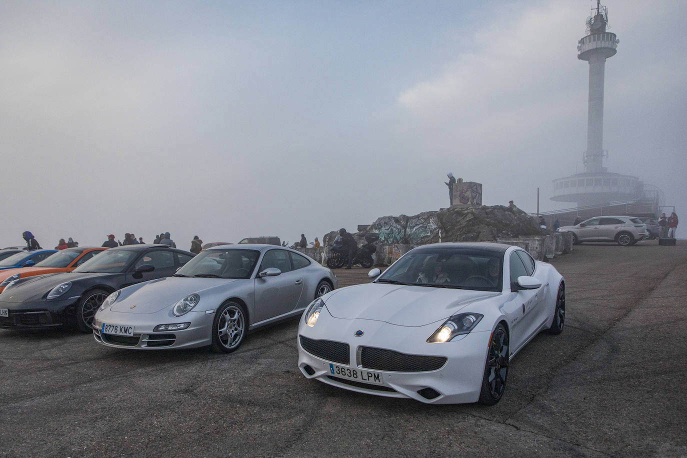 Con base en Santander, los participantes han viajado en Porsche, Lamborghini, Maserati o Ferrari por el arco de la bahía, los valles pasiegos, la costa oriental, la cuenca del Besaya y Liébana