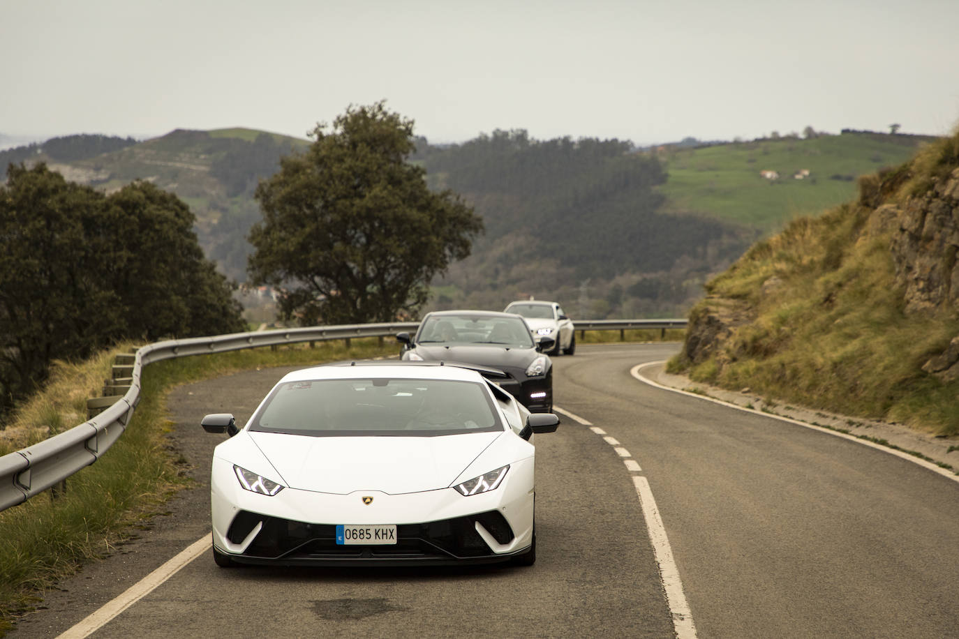 Con base en Santander, los participantes han viajado en Porsche, Lamborghini, Maserati o Ferrari por el arco de la bahía, los valles pasiegos, la costa oriental, la cuenca del Besaya y Liébana