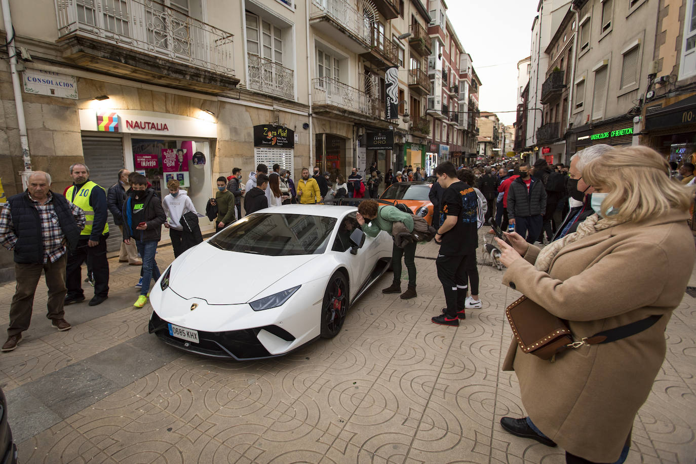 Con base en Santander, los participantes han viajado en Porsche, Lamborghini, Maserati o Ferrari por el arco de la bahía, los valles pasiegos, la costa oriental, la cuenca del Besaya y Liébana