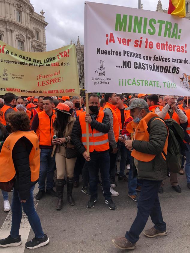 Fotos: Más de cuatro mil cántabros se suman en Madrid al clamor en defensa del mundo rural