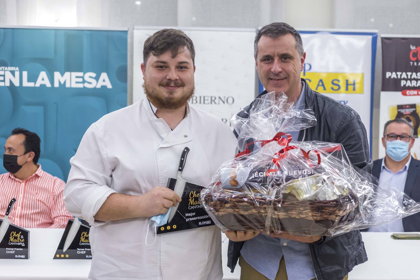 Ignacio Sánchez, de Peñacastillo, tercer premio en pincho y snack, y Juan Carlos González, de Tu Cocina Tradicional. 