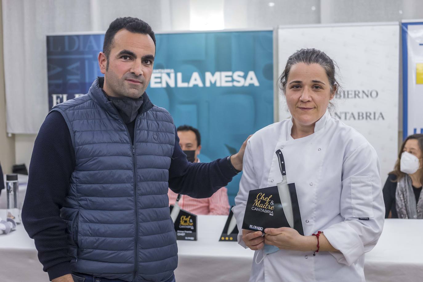 Fernando Crownley, de Food4You, y Sarai Serrano, de Peñacastillom primer premio en la categoría de pescados.