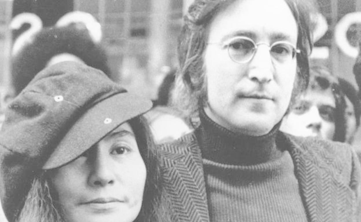 Yoko Ono y John Lennon, en una imagen de archivo.