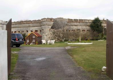 Imagen secundaria 1 - El Castillo de Corbanera es privado al haberse consolidado el derecho de quien se instaló allí