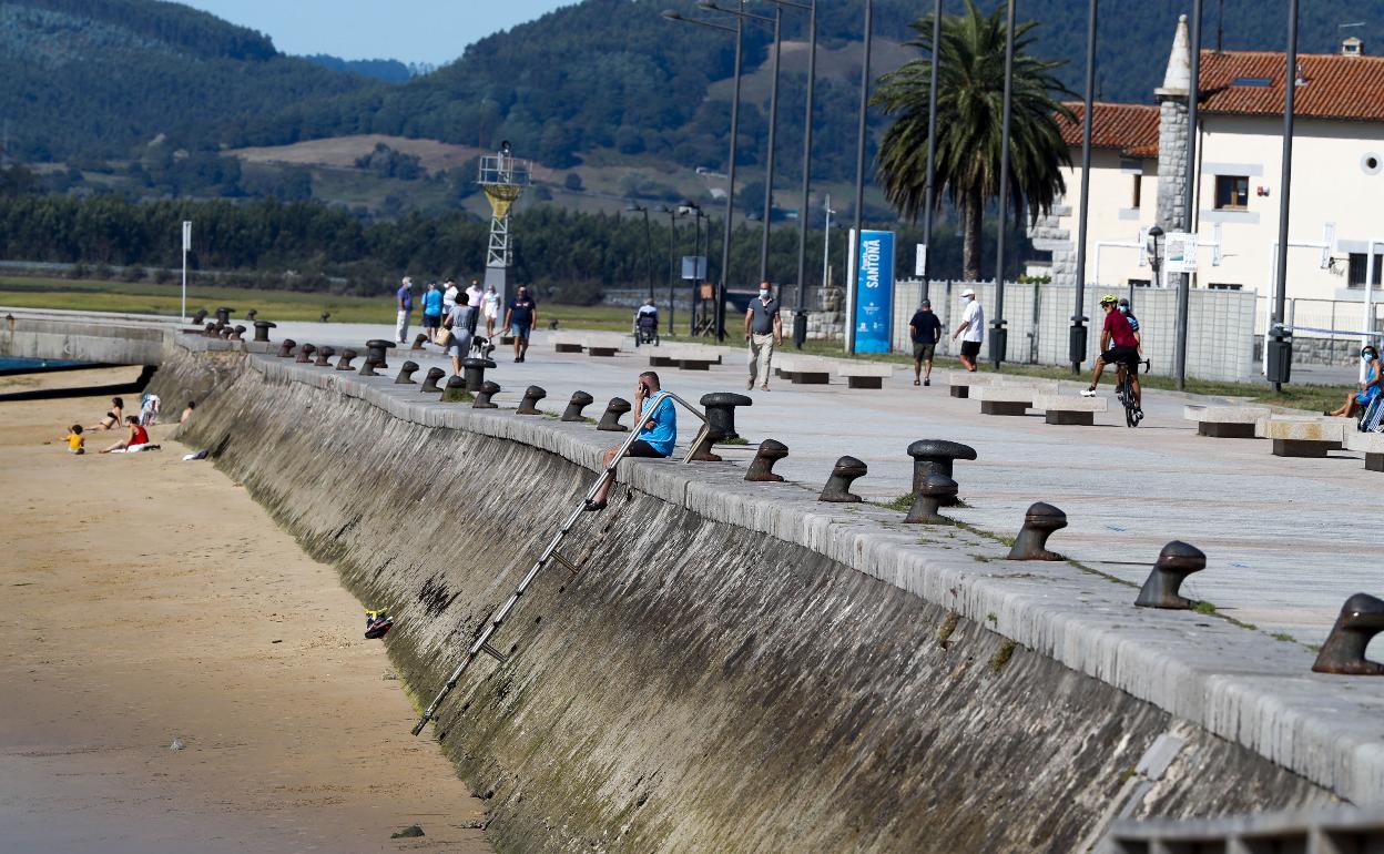 Paseo marítimo de Santoña. 