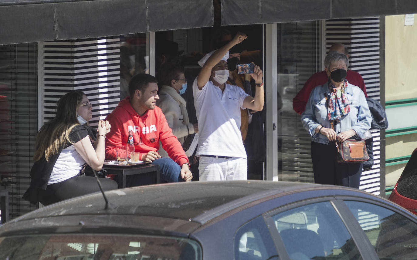 Fotos: Los santanderinos aplaudieron a los camioneros