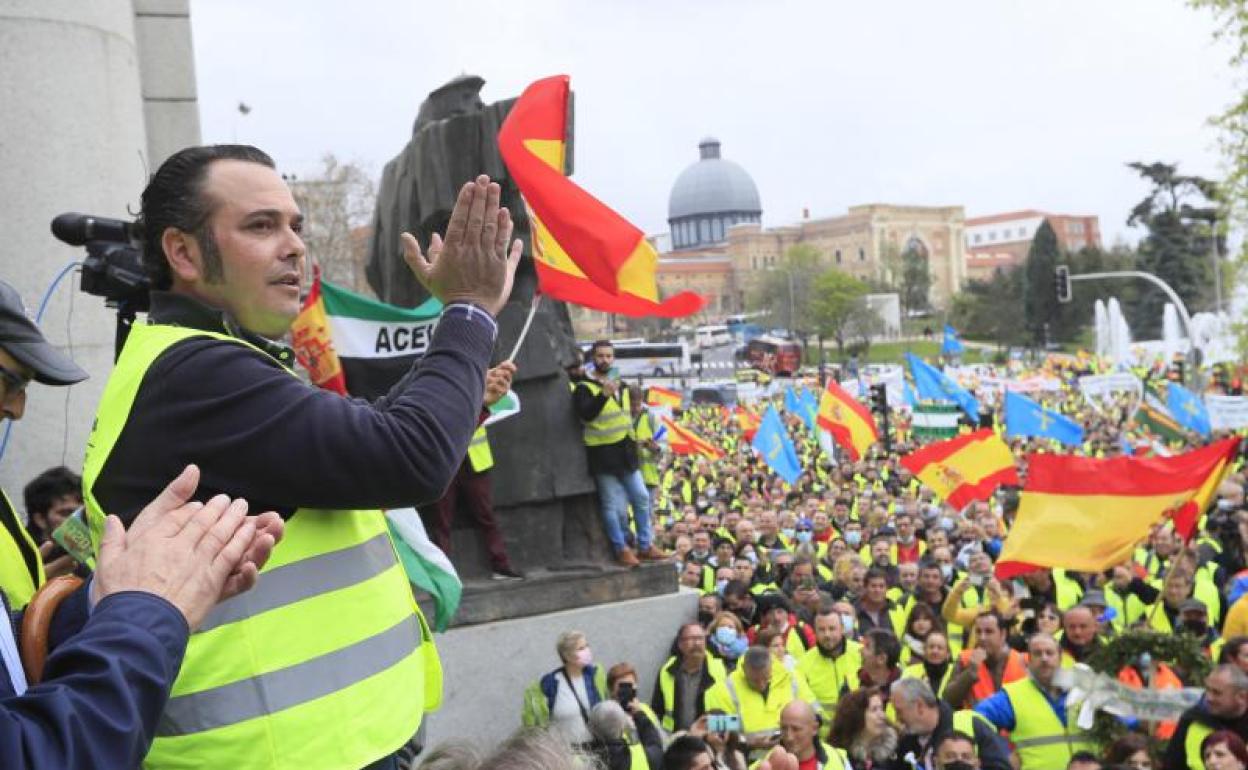 El presidente de la Plataforma Nacional por la Defensa del Transporte, Manuel Hernández. 