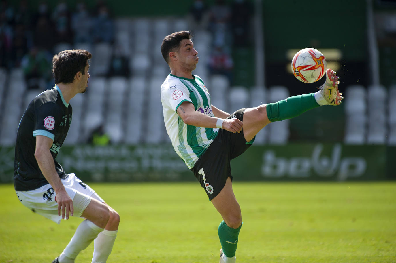 Choque poco brillante del equipo verdiblanco en el que se lleva los tres valiosos puntos