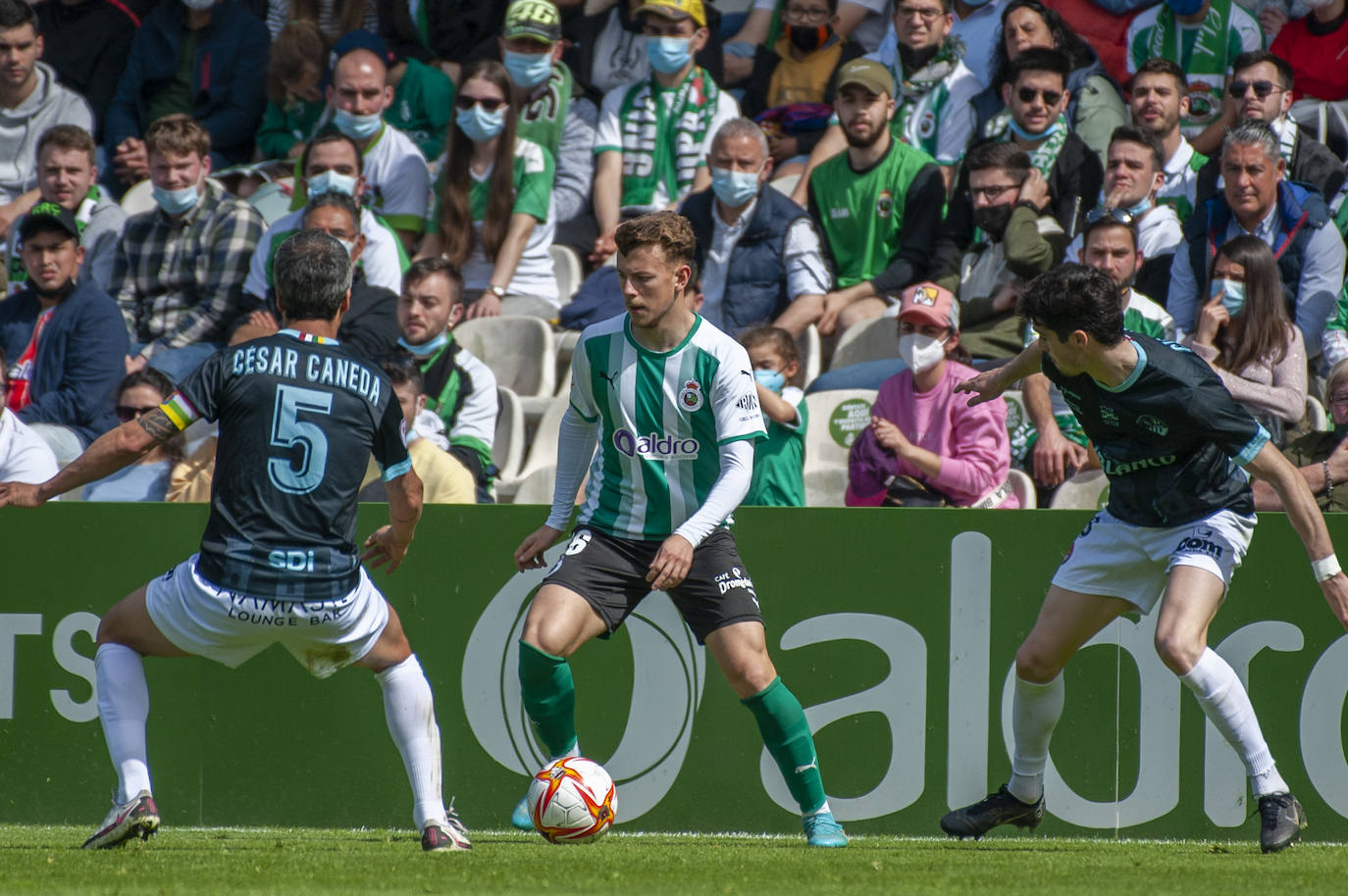 Choque poco brillante del equipo verdiblanco en el que se lleva los tres valiosos puntos