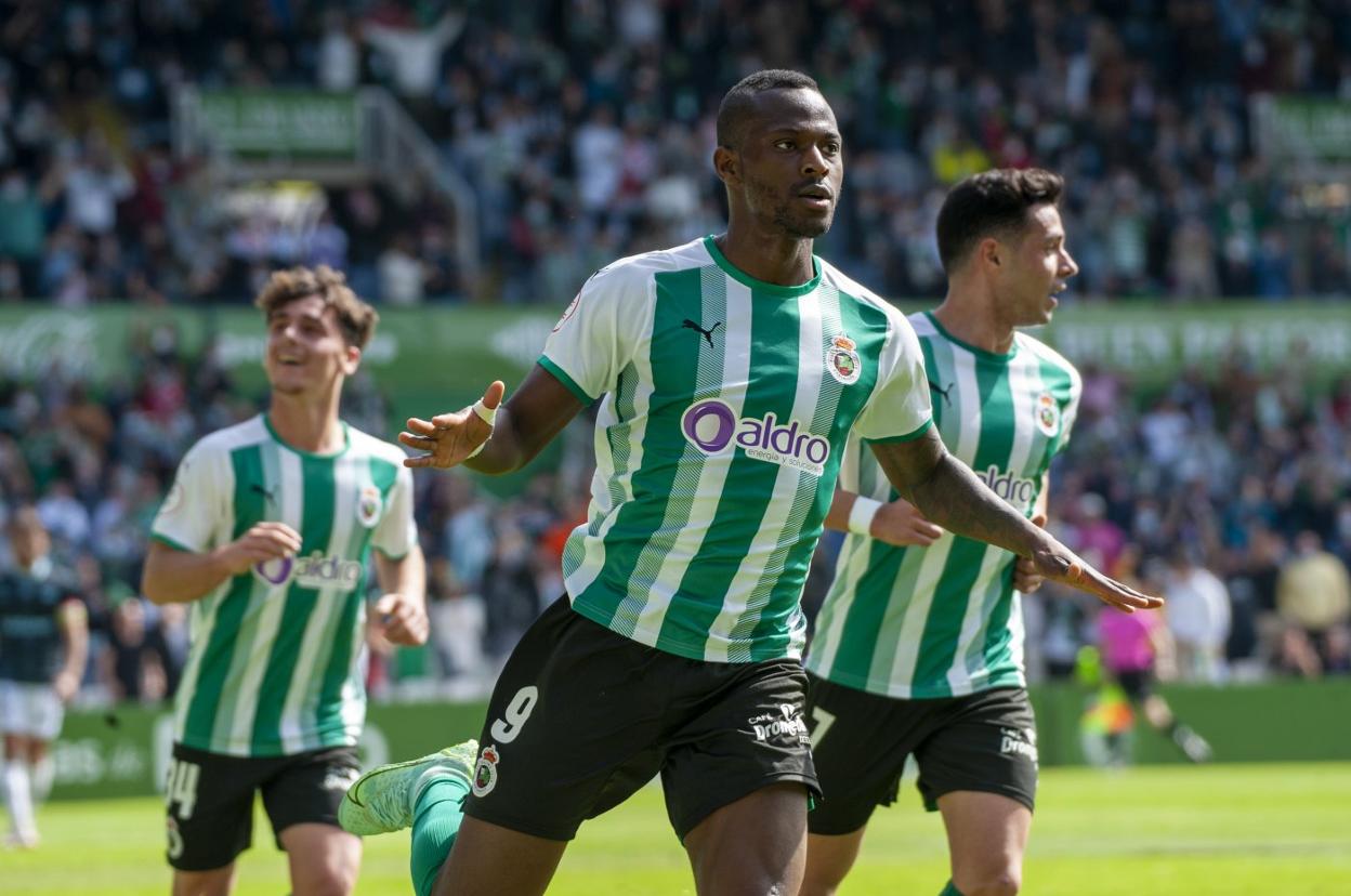 Cedric celebra el gol que dio la victoria a su equipo ante la SDL.