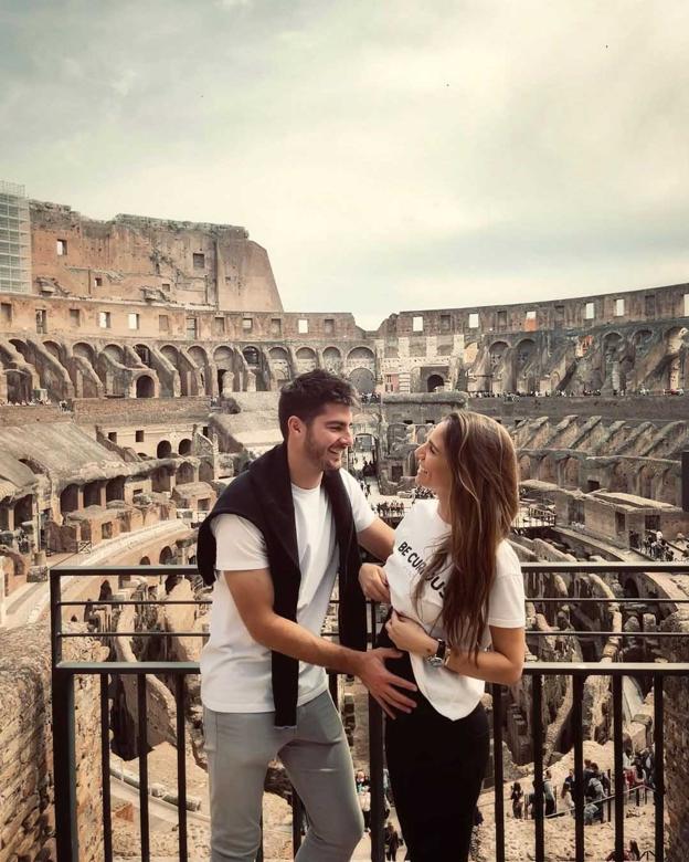 Imagen con la que Lucía Villalón y Gonzalo Melero han dado a conocer que pronto serán padres.