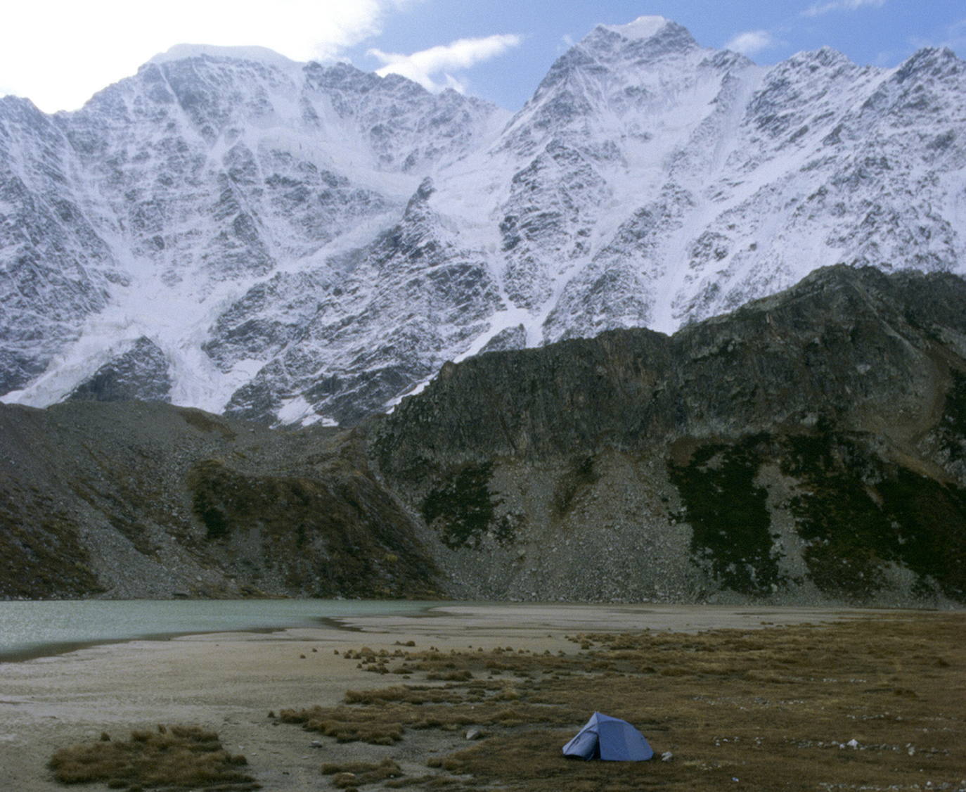 Cordillera del Cáucaso (Georgia, Armenia, Irán, Turquía, Azerbaiyán y Rusia)