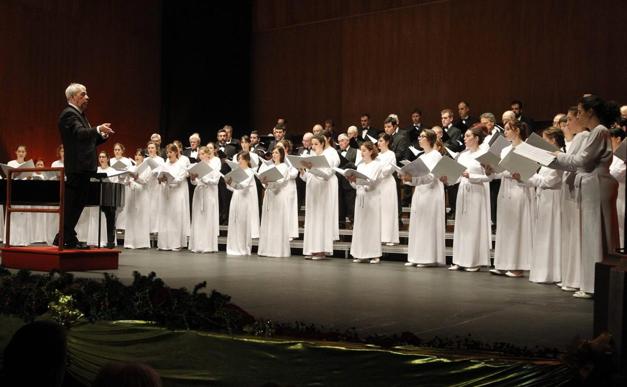 José Antonio Sainz dirigirá el Orfeón Donostiarra en la iglesia de La Asunción de la capital del Besaya.