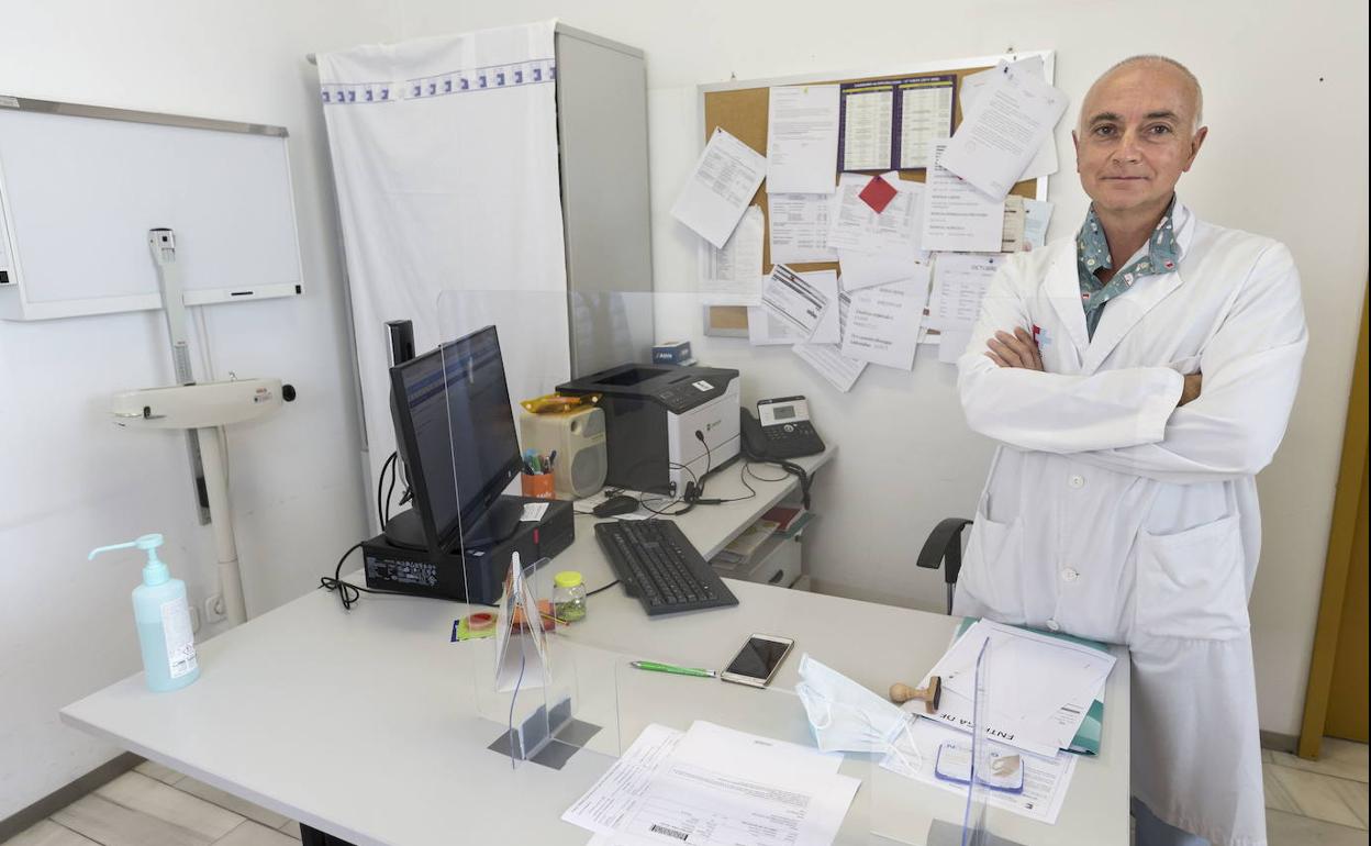 El director médico de Atención Primaria, Antonio Martínez. 