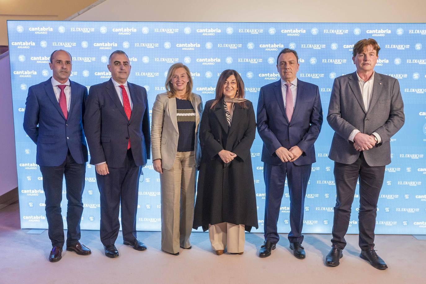 Juan José Alonso, Roberto Media, María José González Revuelta, María José Sáenz de Buruaga, Félix de las Cuevas y Pedro Gómez. 