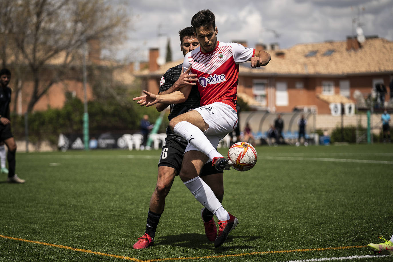 Fotos: Las imágenes del Dux Internacional-Racing en Madrid