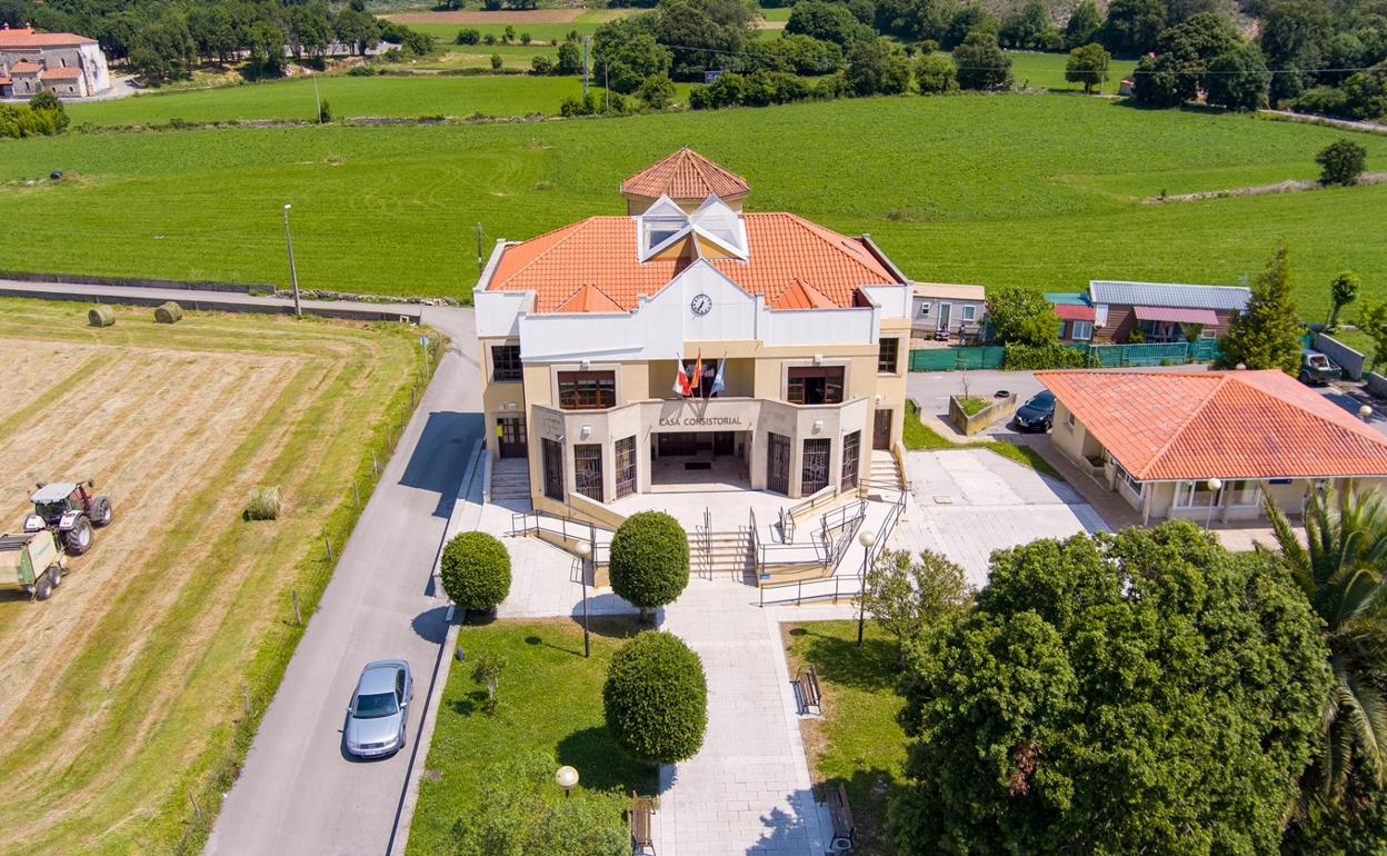 Ayuntamiento de Arnuero. 