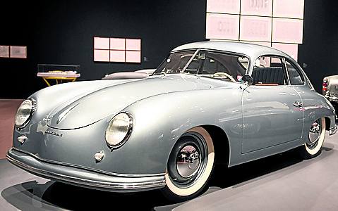 Porsche 356 PRE-A Año: 1950. Cilindrada: 1.086 cm3. Consumo: 8-11 l/100 km. Velocidad: 140 km/h.