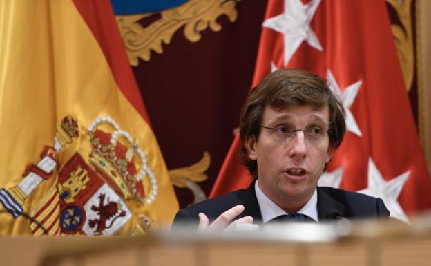 PSOE y Más Madrid asedian a Almeida por el caso de las mascarillas