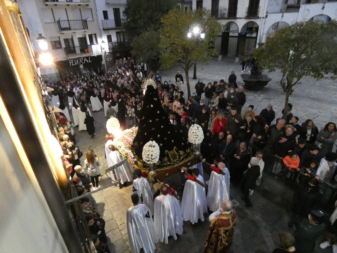 Fotos: Fervor, belleza y emoción en la Procesión de la Soledad