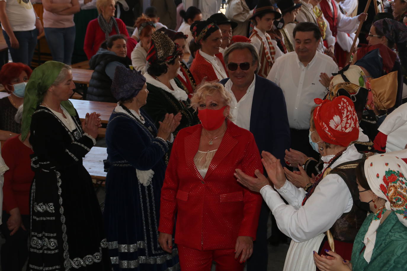 Fotos: Las enfermeras, embajadoras de la Gran Fiesta del Sobao Pasiego y la Quesada