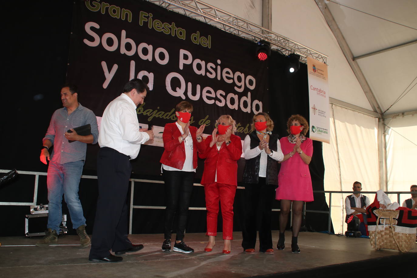 Fotos: Las enfermeras, embajadoras de la Gran Fiesta del Sobao Pasiego y la Quesada