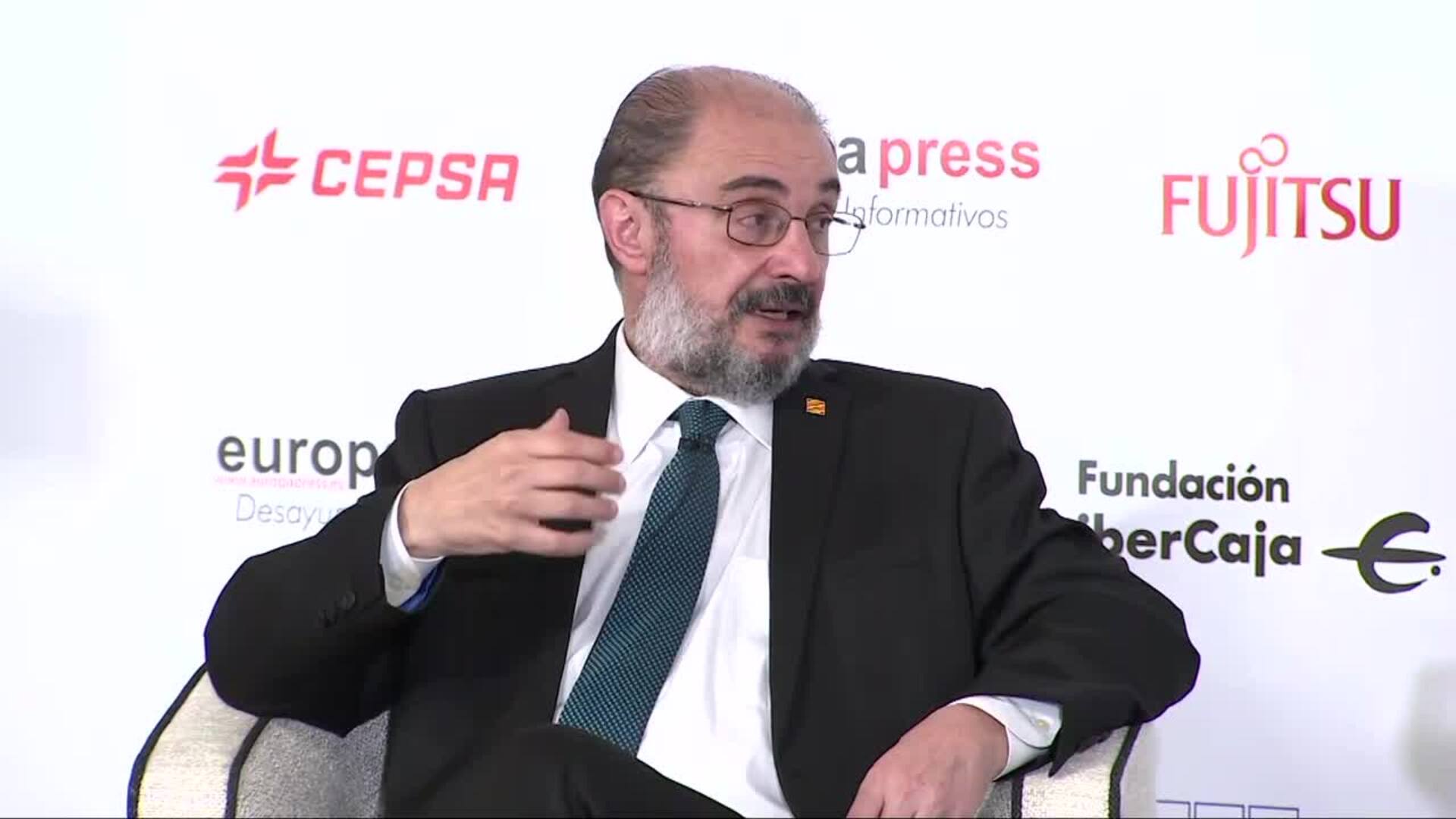Lambán: "Aragón no puede aceptar proyecto Barcelona-Pirineos por dignidad"