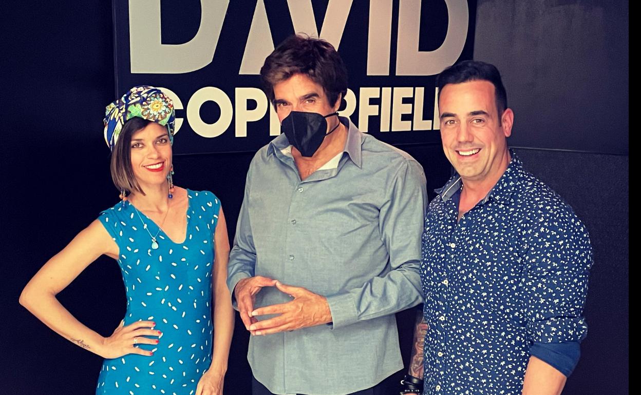 Lucía Rivera y Raúl Alegría, en su cita con el ilusionista David Copperfield. 