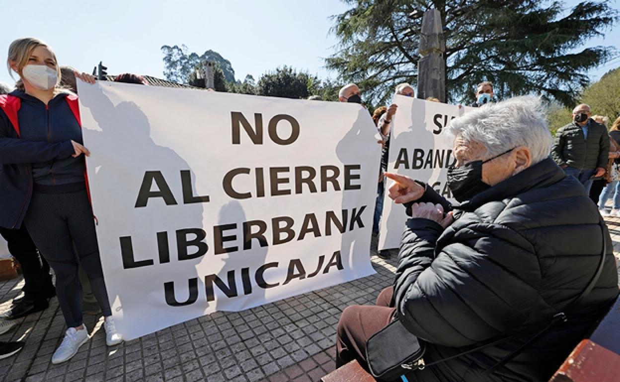 Una de las protestas que se han convocado en Novales en los últimos días.